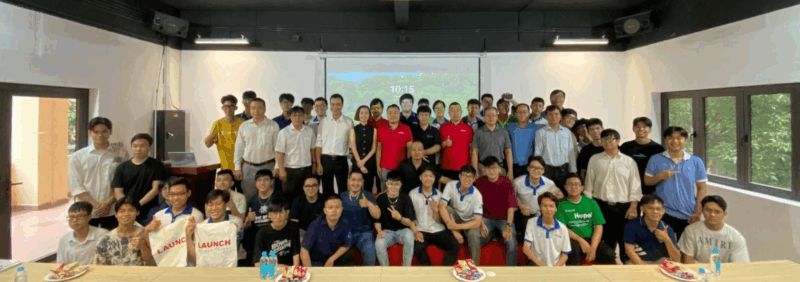 ASCOM ĐỒNG HÀNH VÀ TRAO TẶNG THIẾT BỊ HIỆN Ô TÔ HIỆN ĐẠI CHO SINH VIÊN KỸ THUẬT Ô TÔ TRƯỜNG ĐẠI HỌC BÁCH KHOA TP.HCM