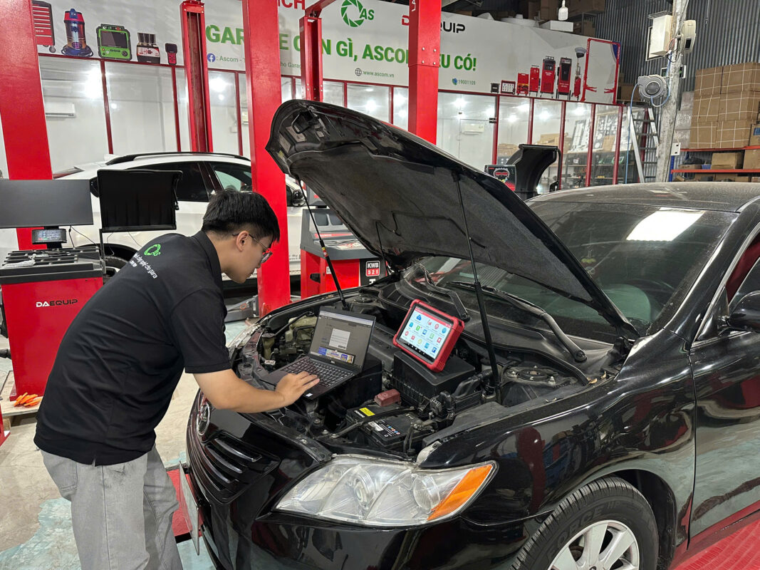 Phối hợp kỹ thuật hỗ trợ gara xử lý ca xe khó (ASCOM)